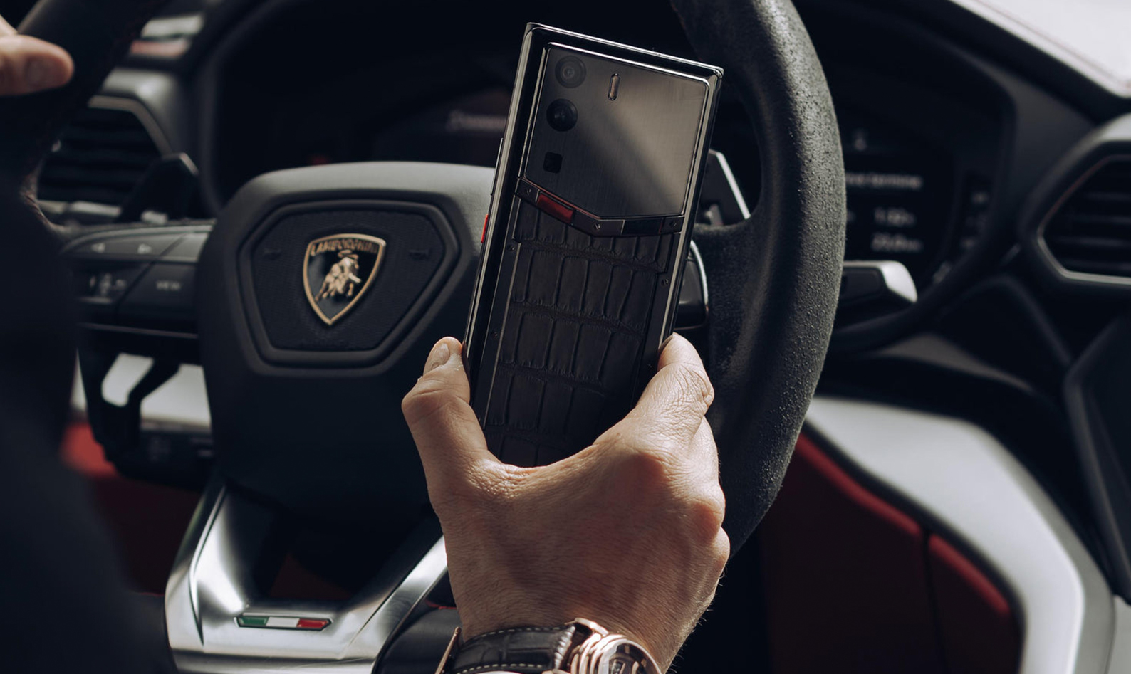 VERTU  纬图 | 威图手机网站|5GMETAVERTU加密手机介绍