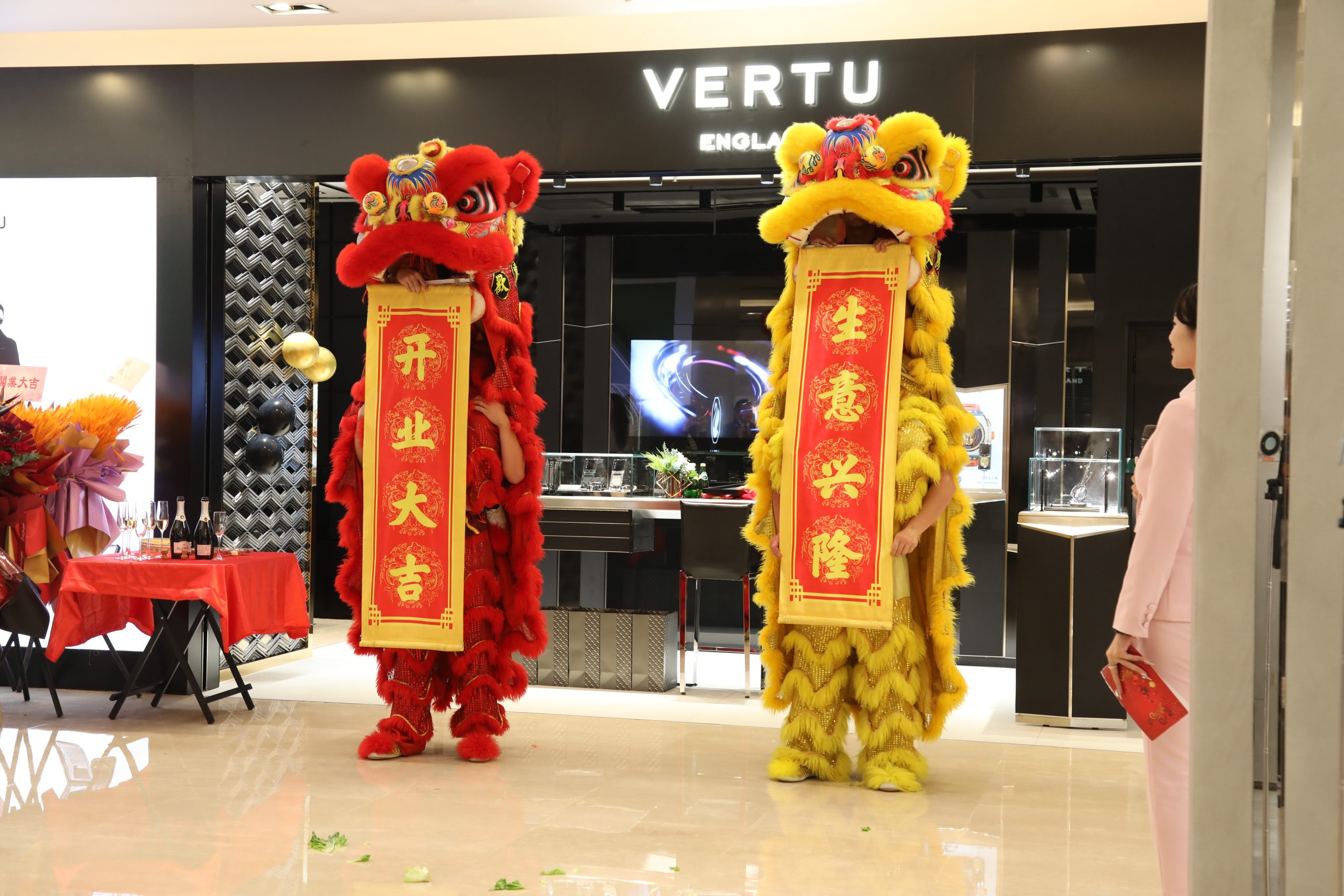 VERTU天津海信广场专卖店已正式开业 进店购机均有优惠